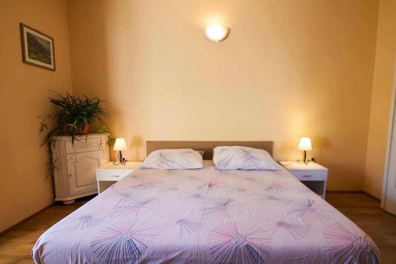 Apartments Radic Бол Экстерьер фото