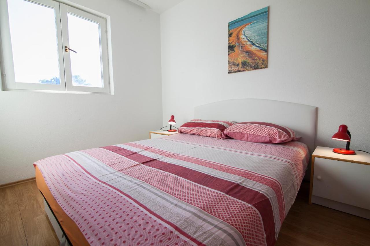 Apartments Radic Бол Экстерьер фото