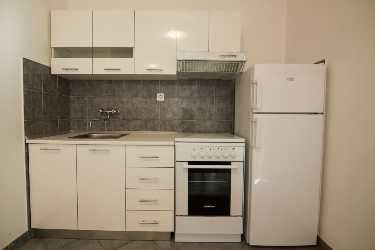 Apartments Radic Бол Экстерьер фото